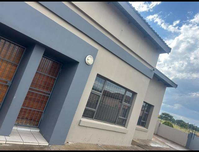 2 BEDROOM PROPERTY TO RENT IN CHROOM PARK